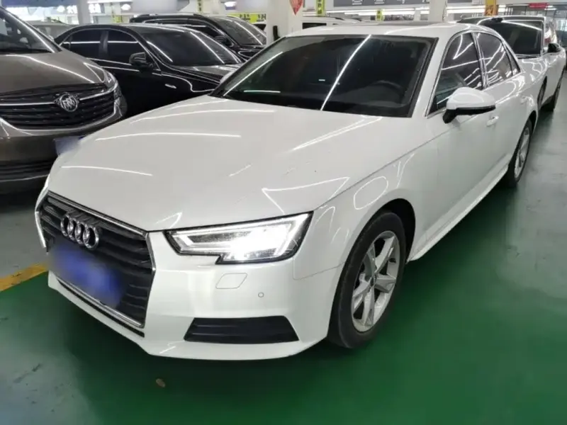 Audi A4L, 2017
