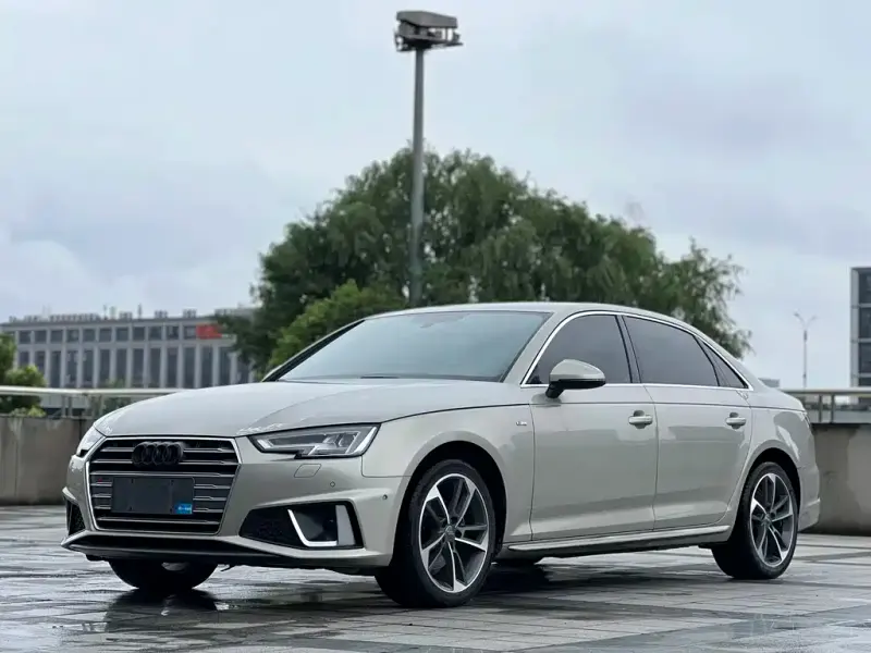 Audi A4L, 2020