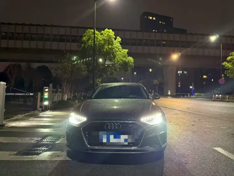 Audi A4L, 2020