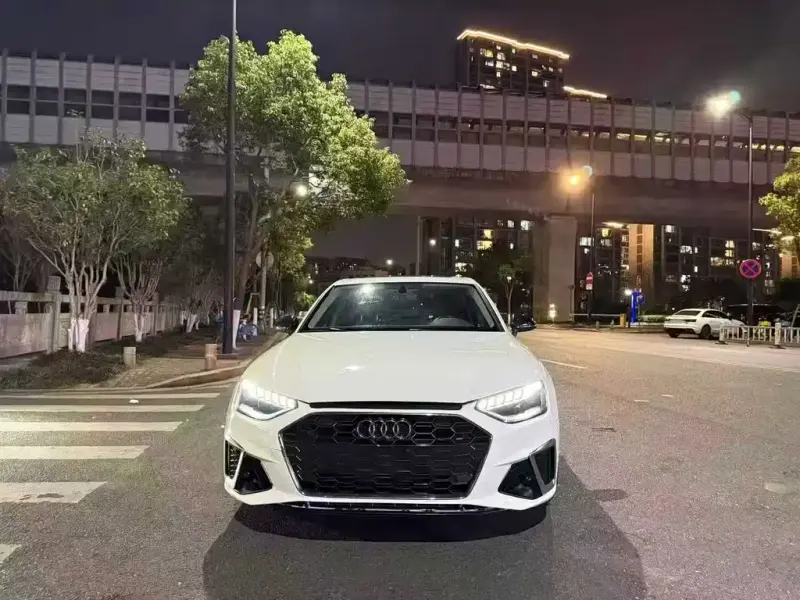 Audi A4L, 2020