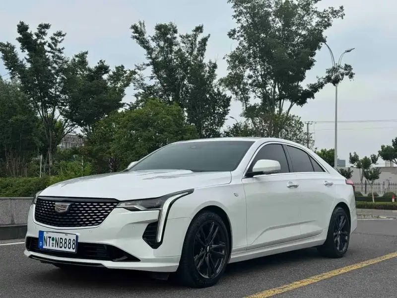 Cadillac CT4, 2022