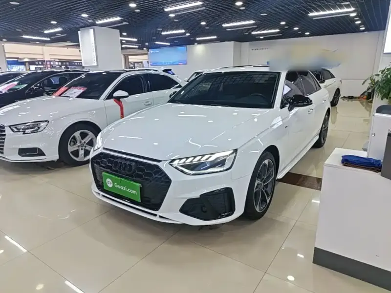 Audi A4L, 2020