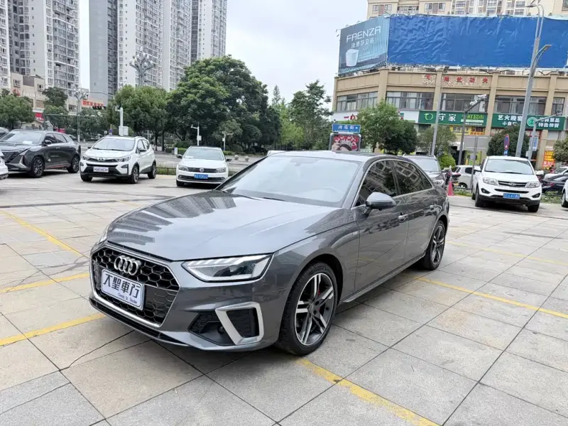 Audi A4L, 2020