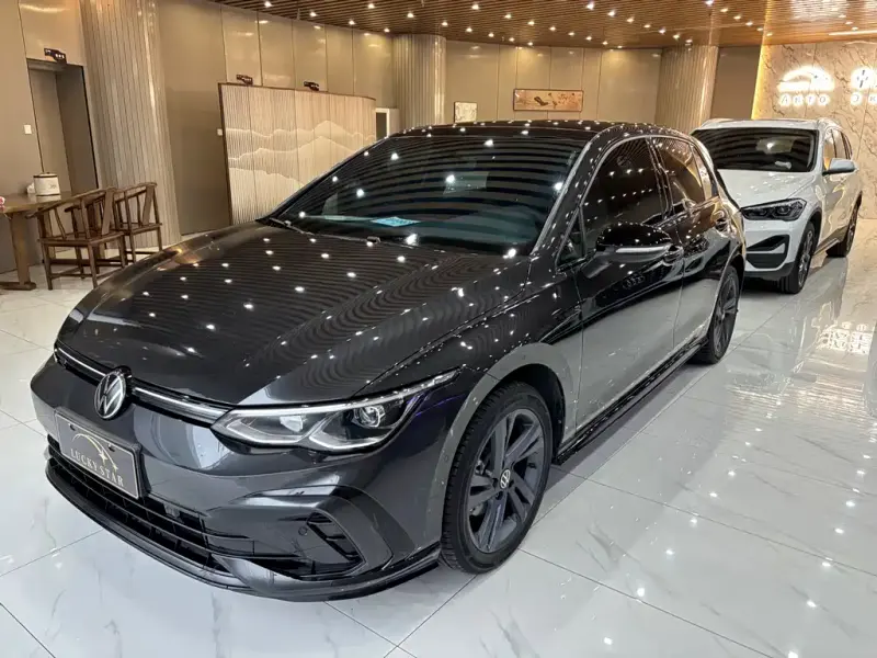 Volkswagen Golf, 2023