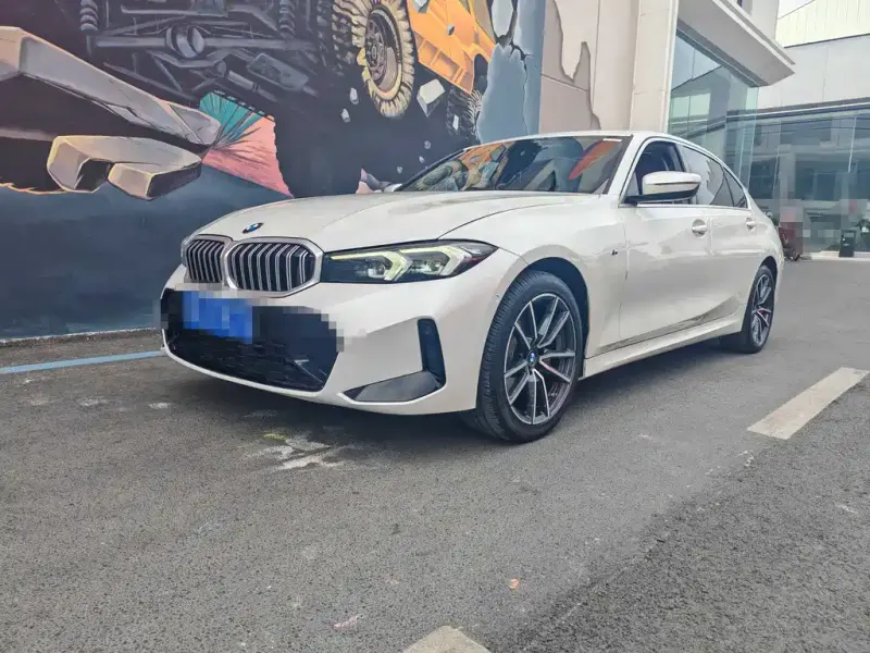 BMW 3 Series, 2023