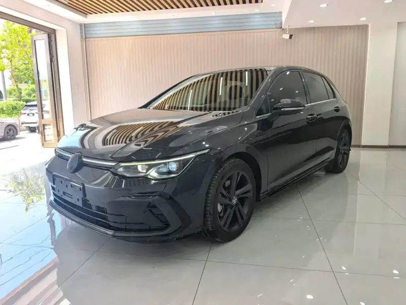 Volkswagen Golf, 2023