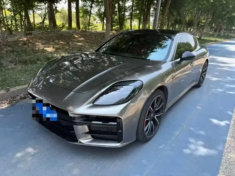 Porsche Panamera, 2011