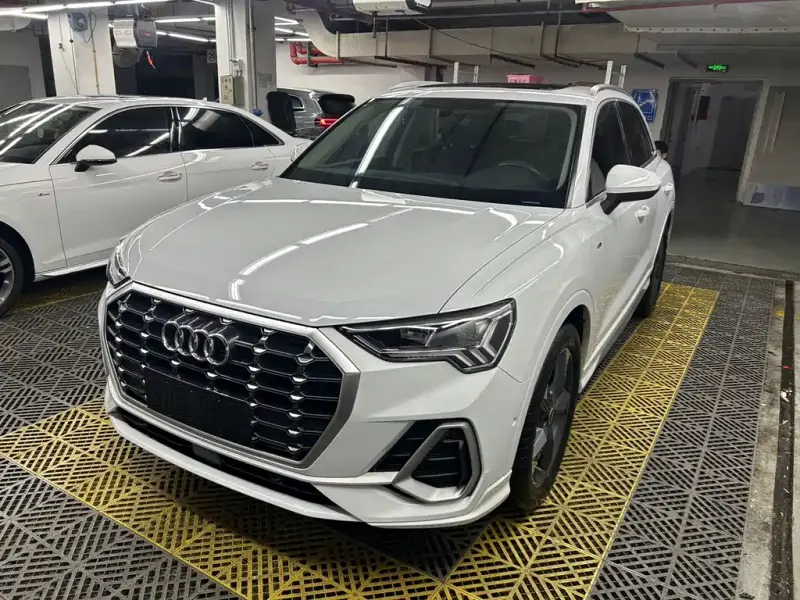 Audi Q3, 2022