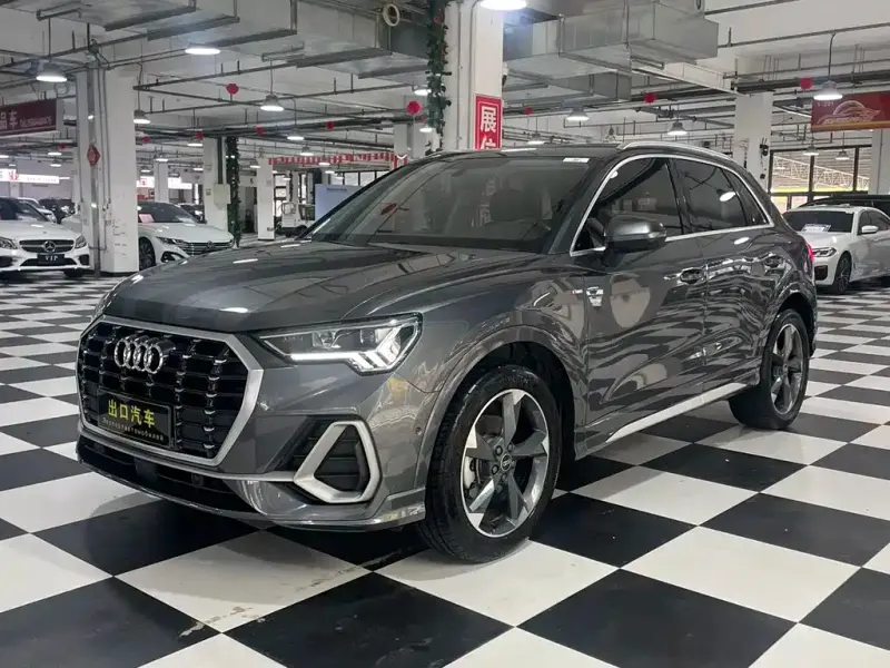 Audi Q3, 2022