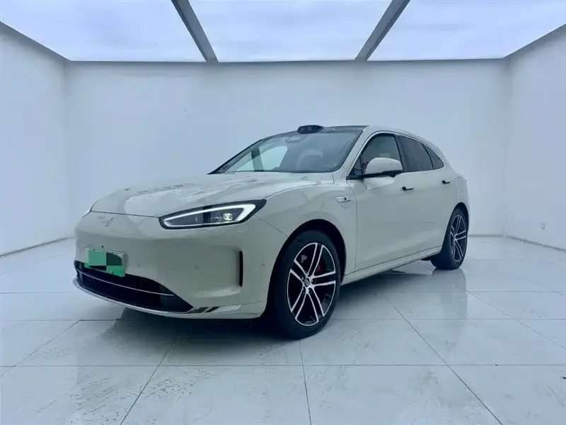AITO M5, 2025