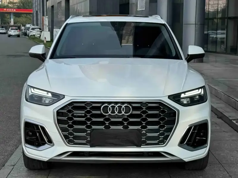 Audi Q5L, 2022