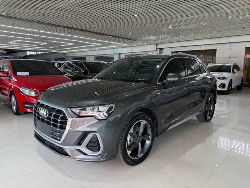 Audi Q3, 2022