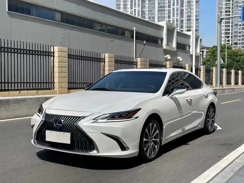 Lexus ES, 2020