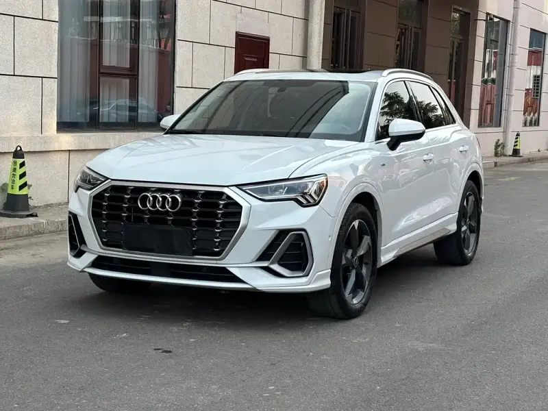 Audi Q3, 2022