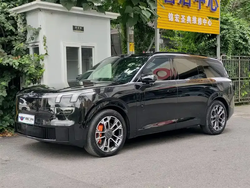 Lynk & Co 900, 2025