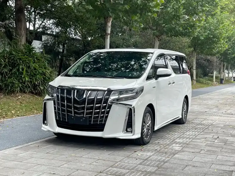Toyota Vellfire, 2022