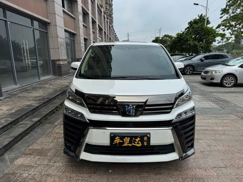 Toyota Vellfire, 2023