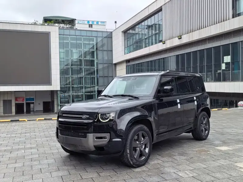 Land Rover Defender, 2023