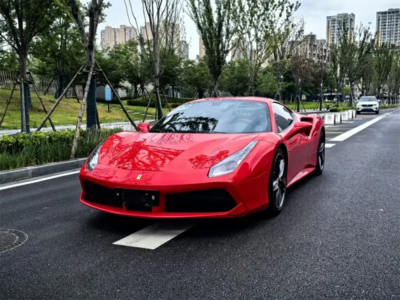 Ferrari 488, 2018