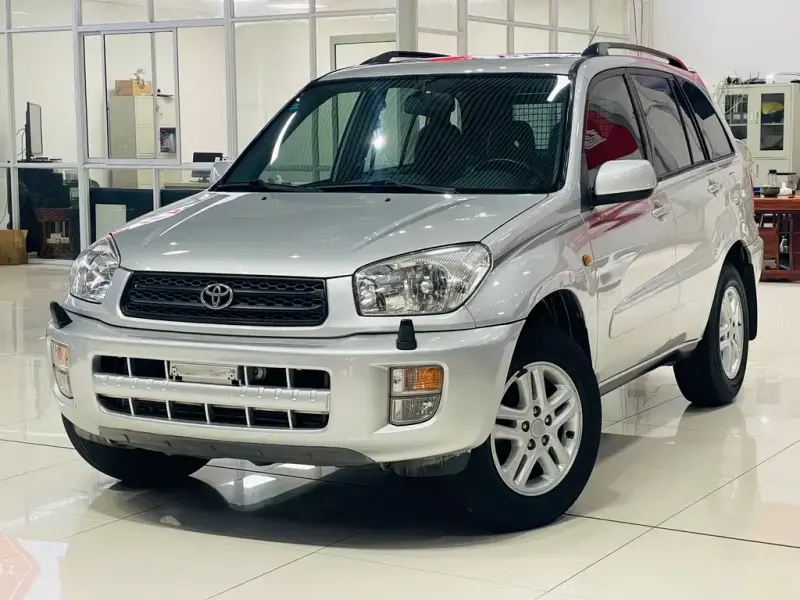 Toyota RAV4, 2004