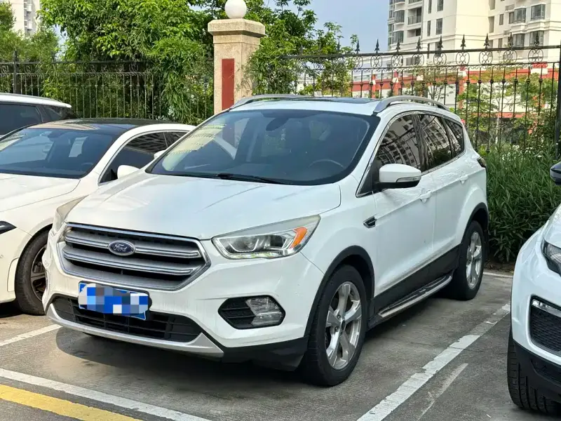 Ford Kuga, 2017