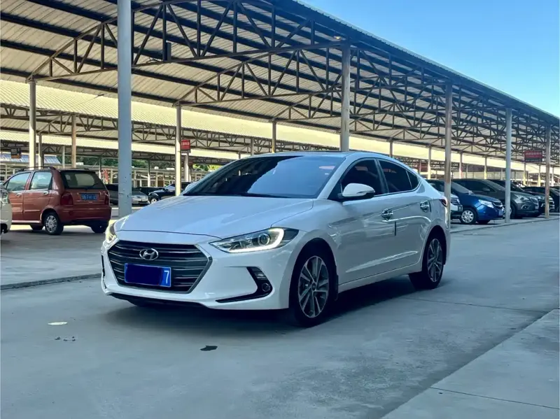 Hyundai Elantra, 2019