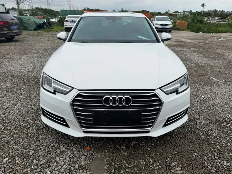 Audi A4L, 2018