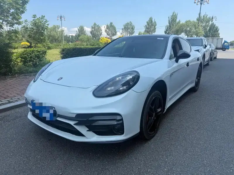 Porsche Panamera, 2013