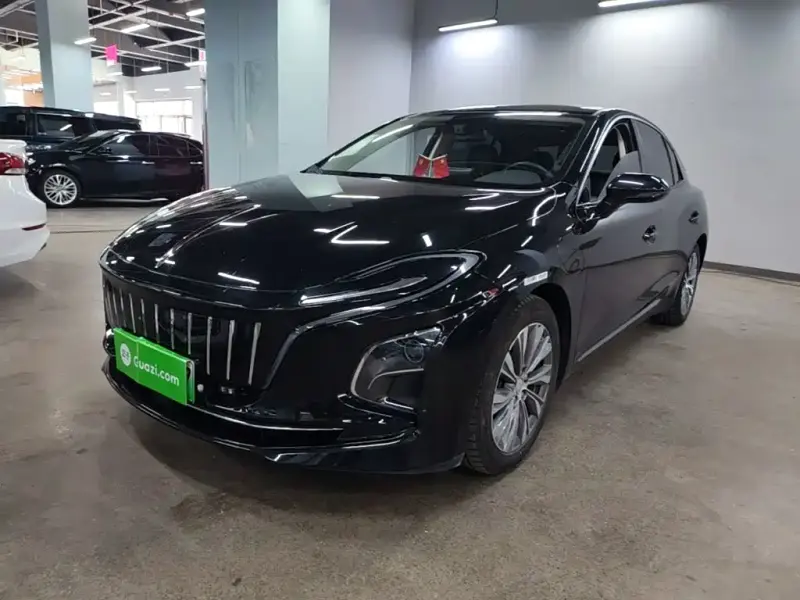Hongqi E-QM5, 2025