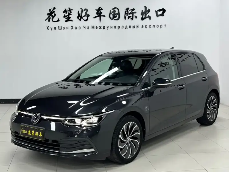 Volkswagen Golf, 2022