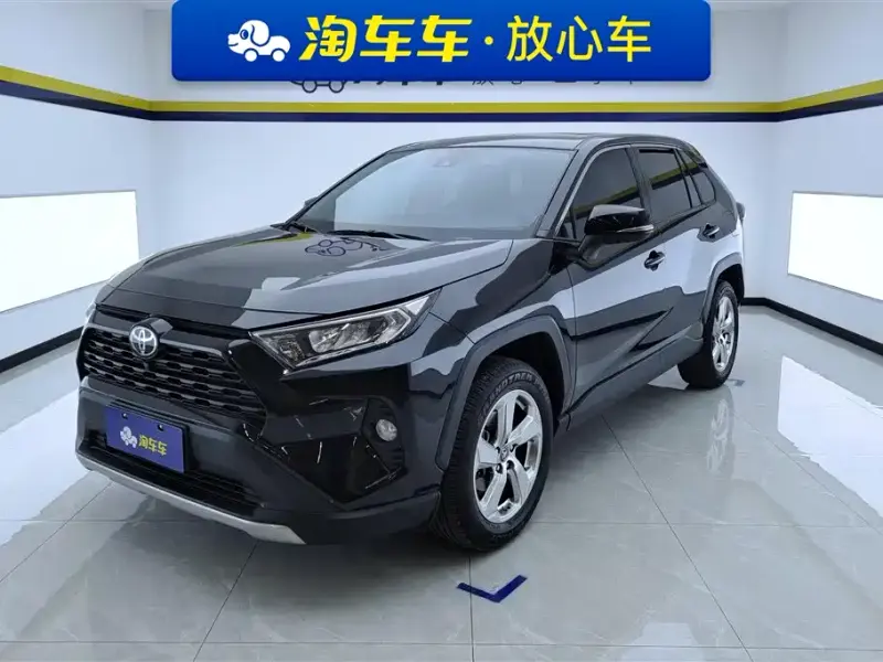 Toyota RAV4, 2023