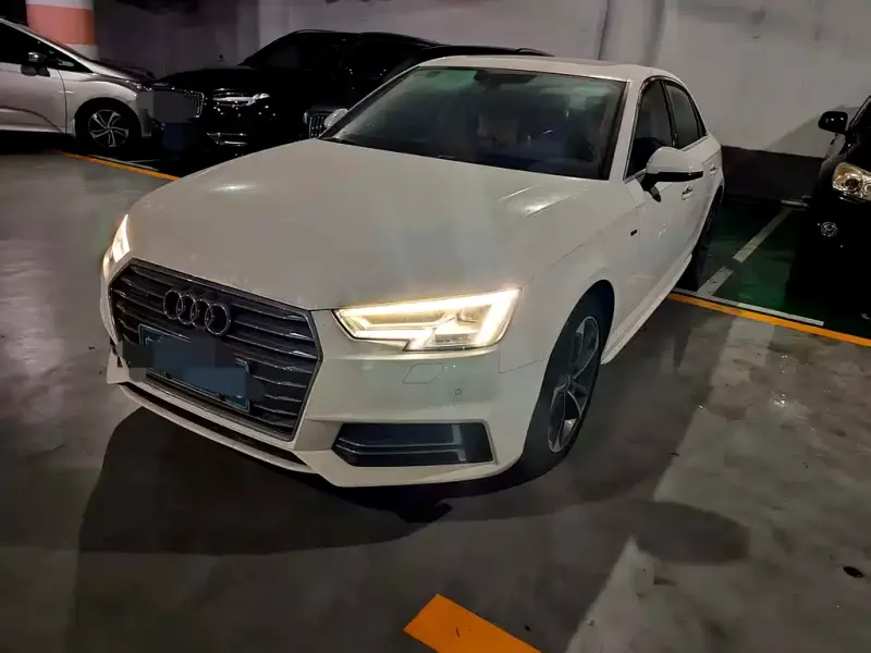 Audi A4L, 2017