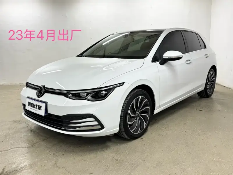 Volkswagen Golf, 2023