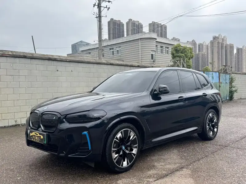 BMW iX3, 2022