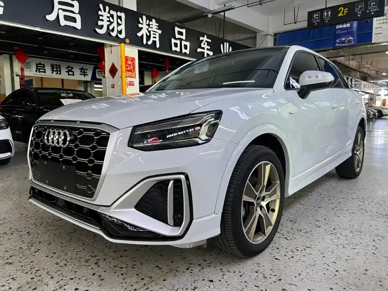 Audi Q2L, 2022