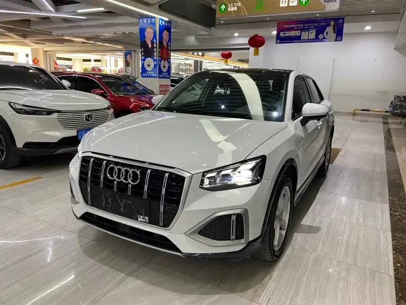 Audi Q2L, 2022