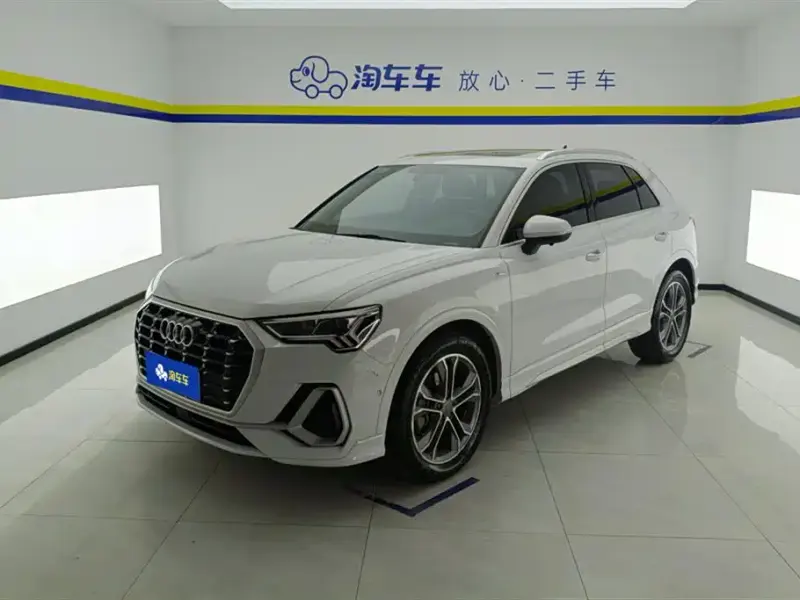 Audi Q3, 2021