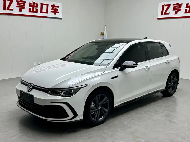 Volkswagen Golf, 2022