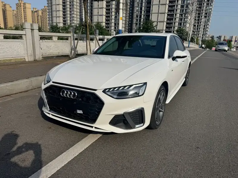 Audi A4L, 2022