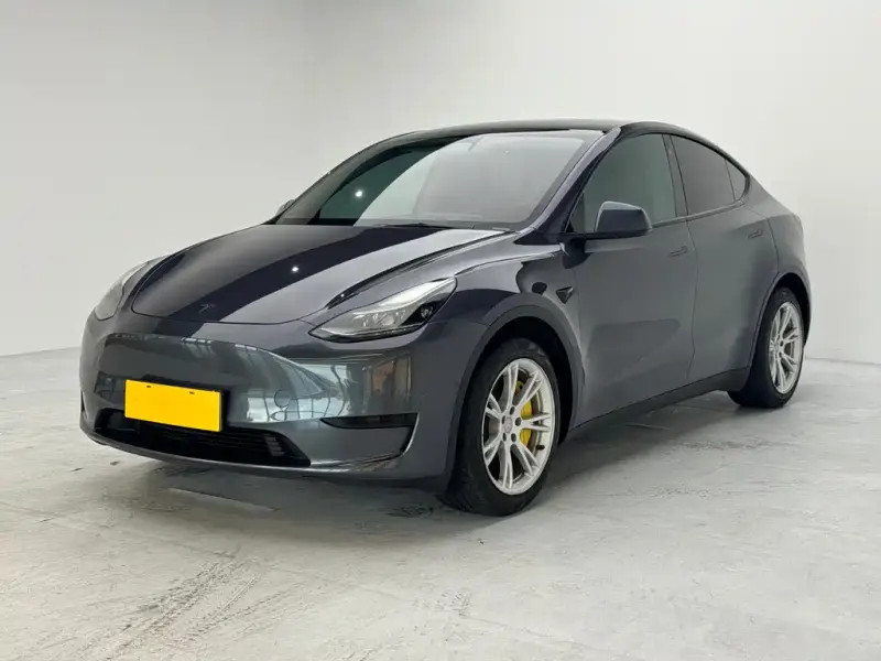 Tesla Model Y, 2022