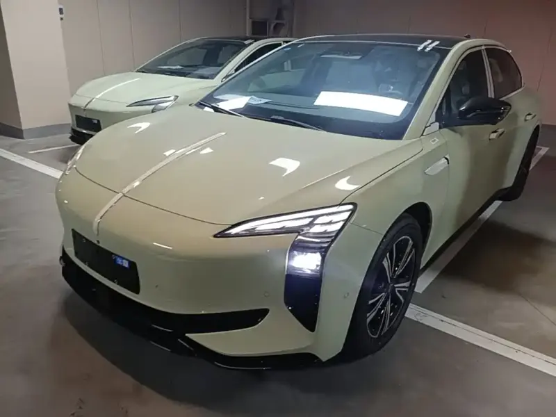 Hongqi EH7, 2026