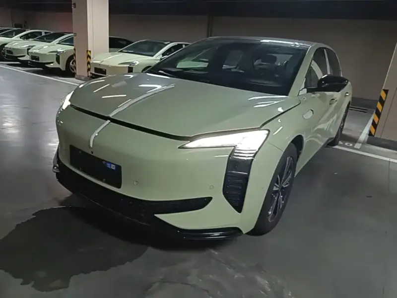 Hongqi EH7, 2026