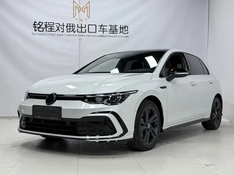 Volkswagen Golf, 2022