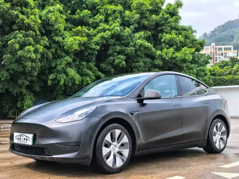 Tesla Model Y, 2022