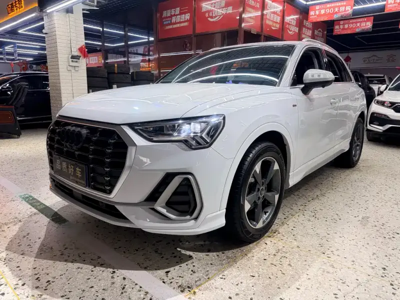 Audi Q3, 2023