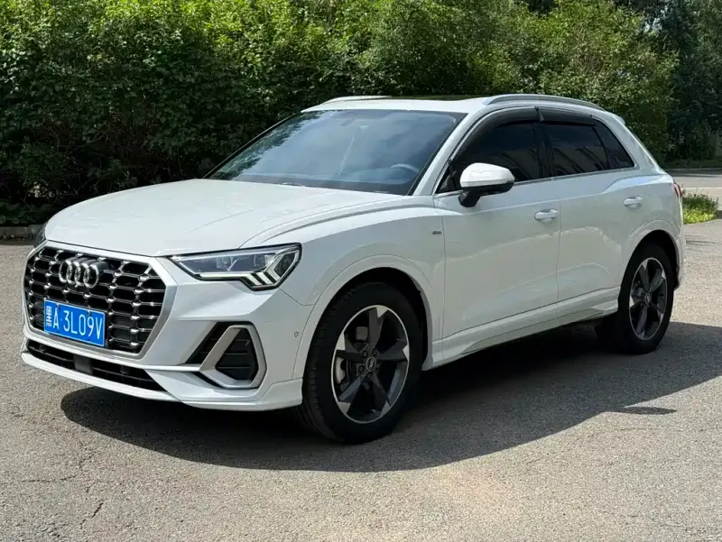 Audi Q3, 2022