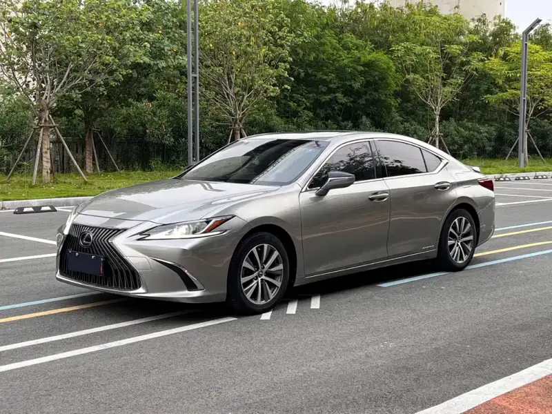 Lexus ES, 2019