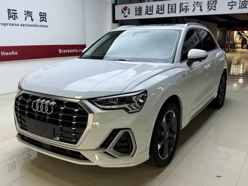 Audi Q3, 2022