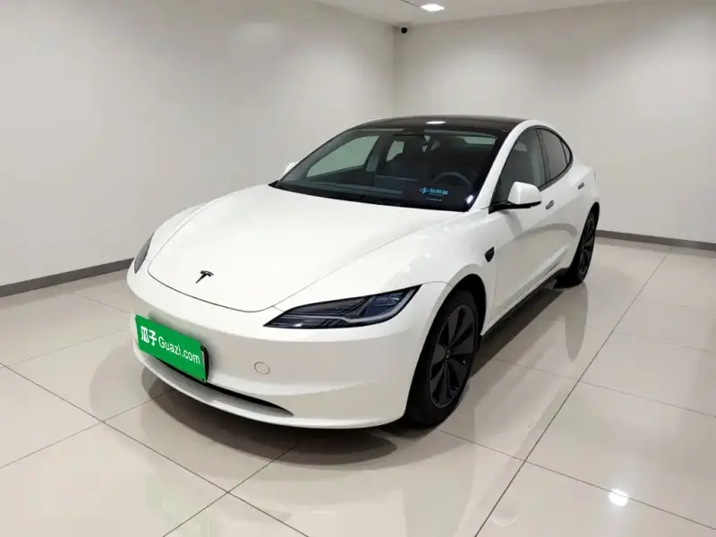Tesla Model 3, 2026