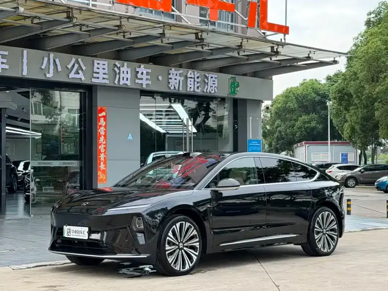 NIO ET9, 2025